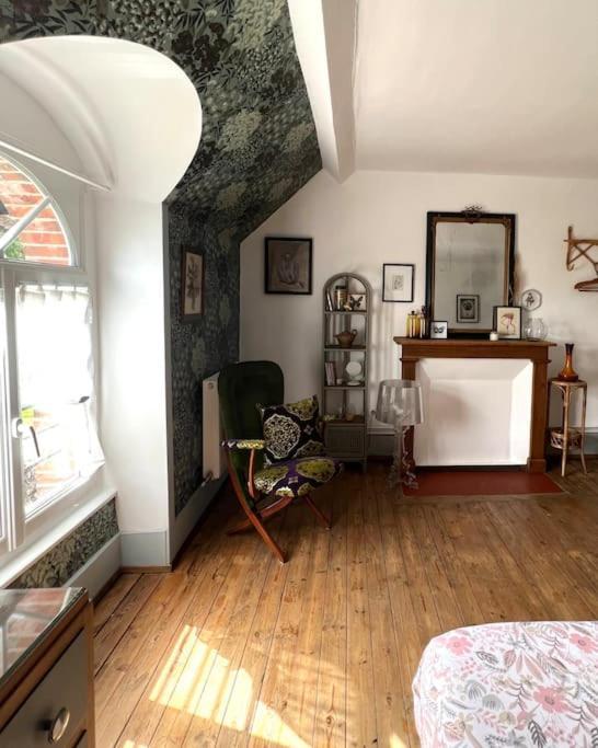 Charmante Maisonette A Arconnay エクステリア 写真