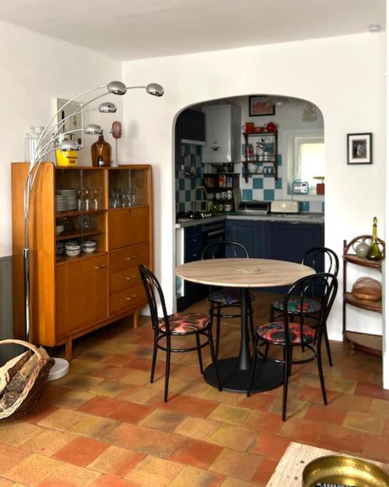 Charmante Maisonette A Arconnay エクステリア 写真